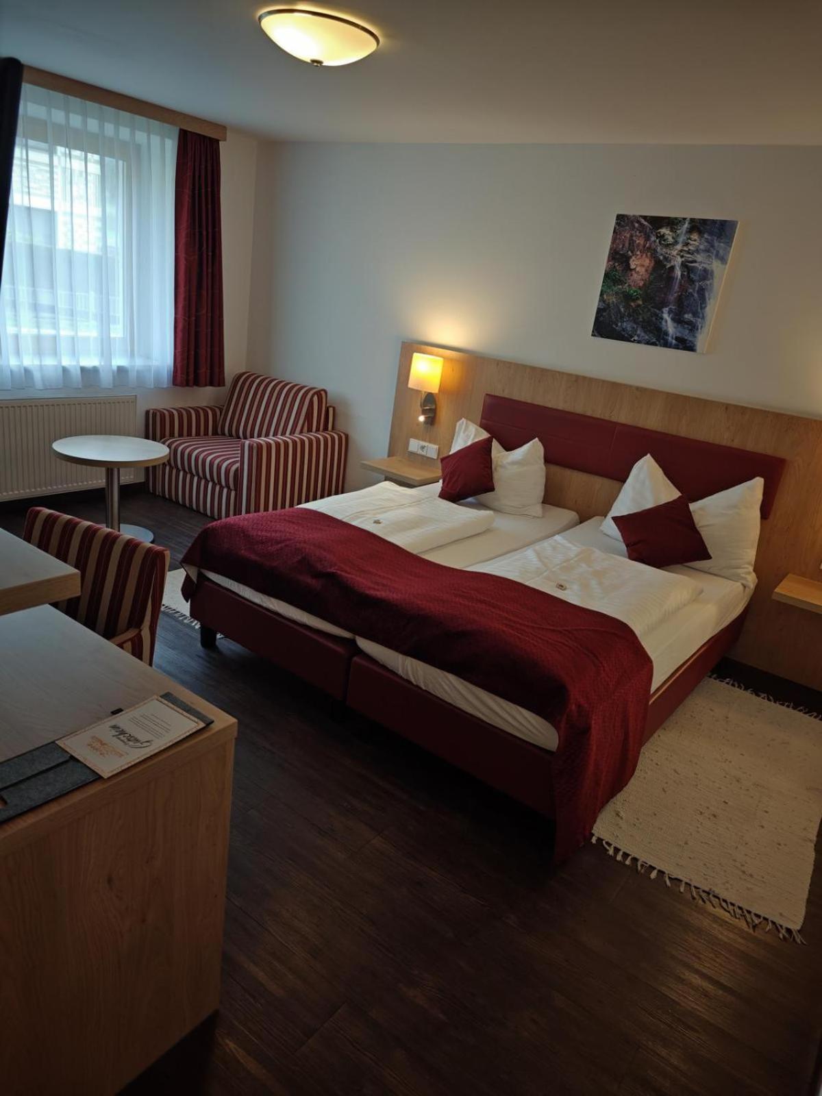 Hotel Restaurant Perschler Rattenberg  ภายนอก รูปภาพ