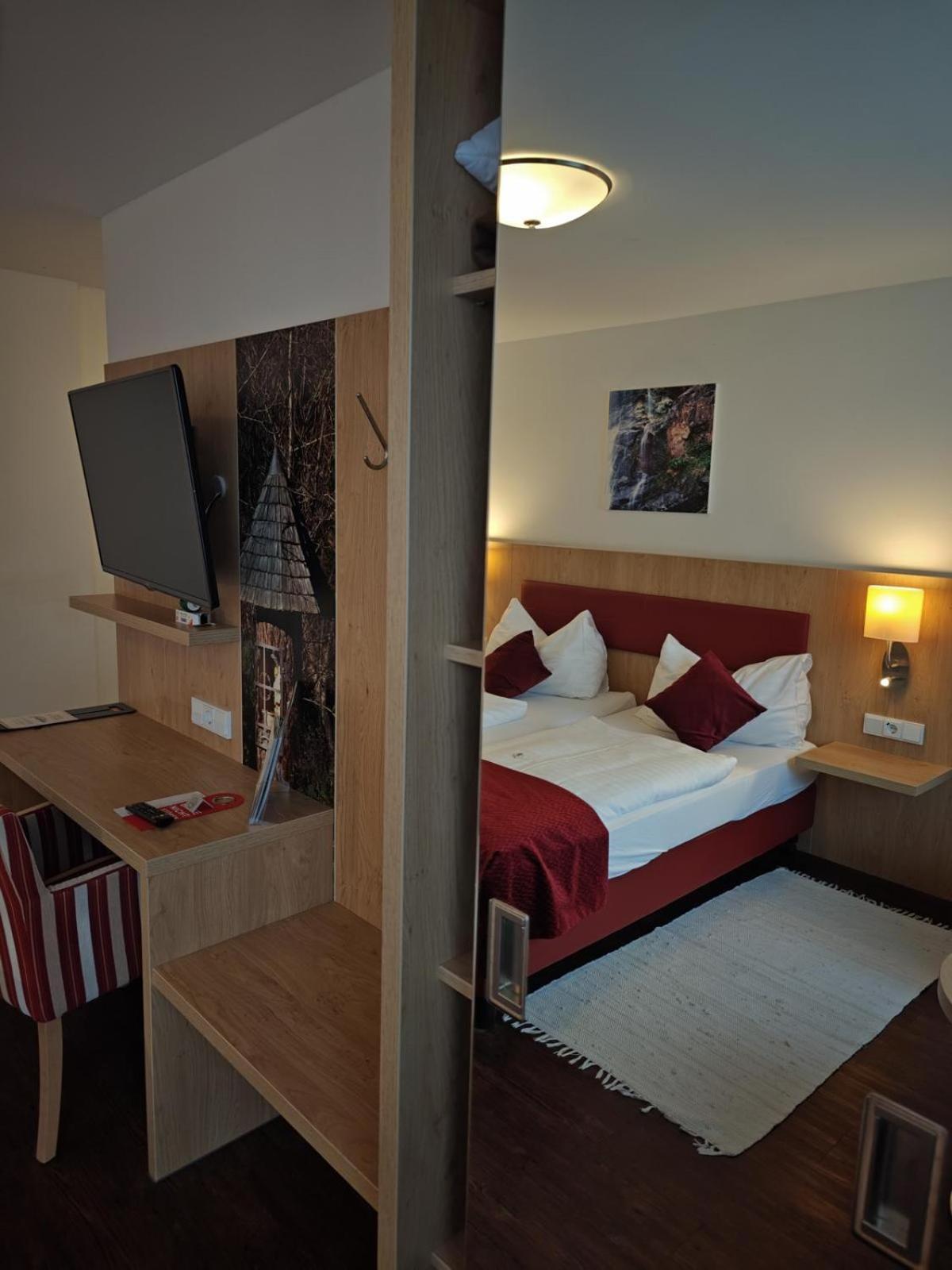 Hotel Restaurant Perschler Rattenberg  ภายนอก รูปภาพ