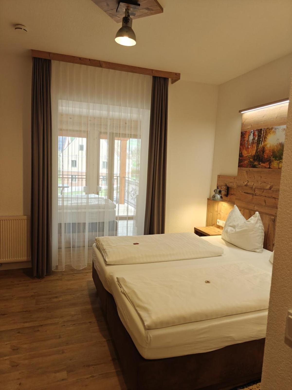 Hotel Restaurant Perschler Rattenberg  ภายนอก รูปภาพ