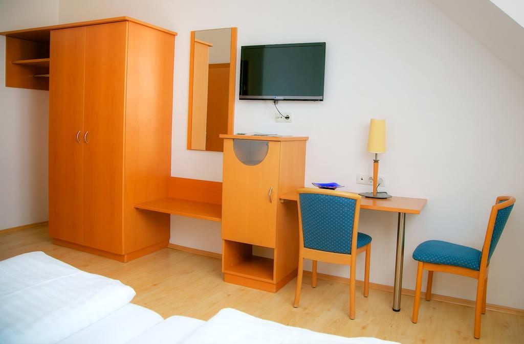 Hotel Restaurant Perschler Rattenberg  ภายนอก รูปภาพ