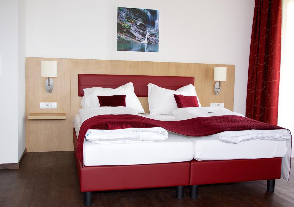 Hotel Restaurant Perschler Rattenberg  ภายนอก รูปภาพ